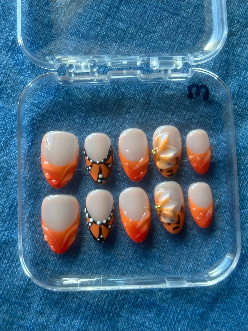 Mini Almond - Handmade Artisan Press On Nails